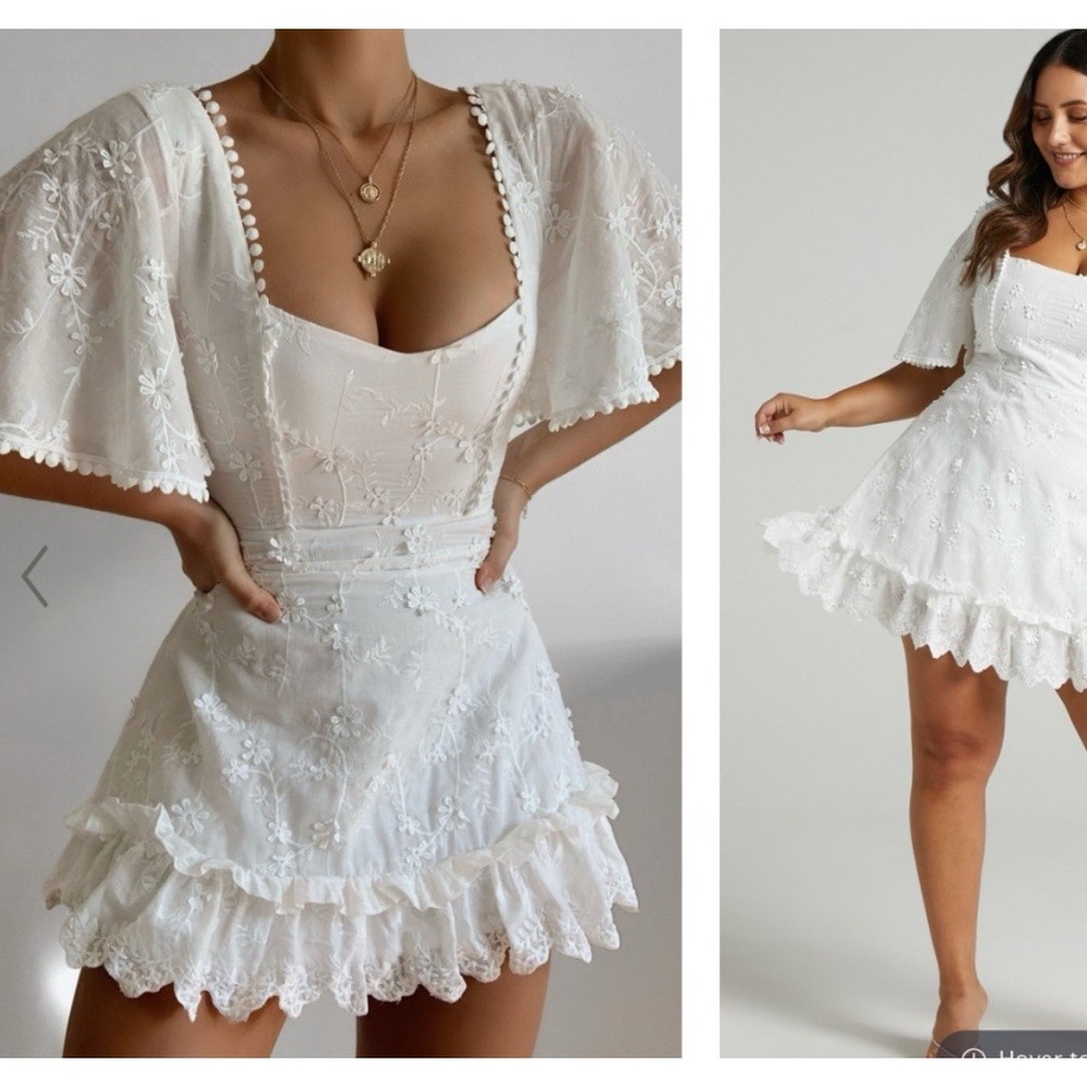 NWT Showpo White Embroidered Mini Dress Size 4 Fancy a Spritz with Square Neck